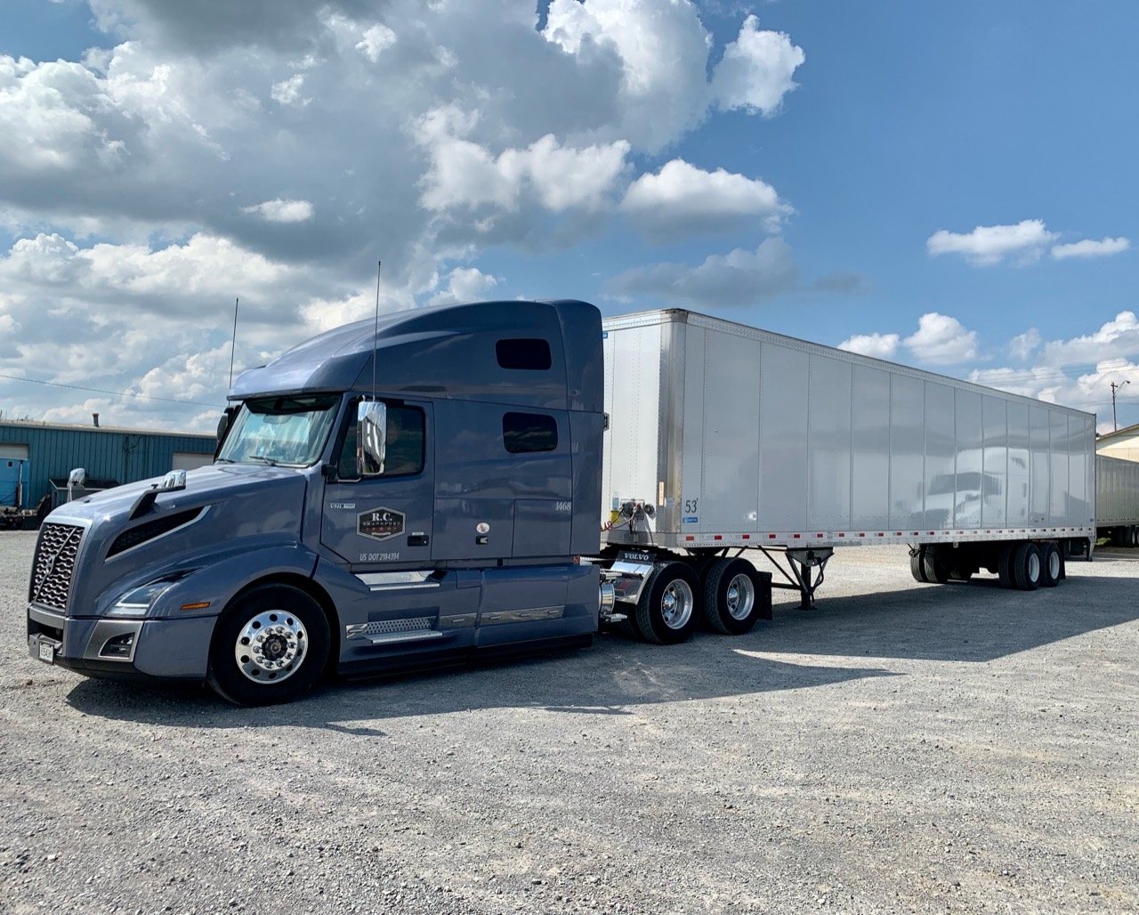 Blue R.C. Transport tractor with dry van trailer