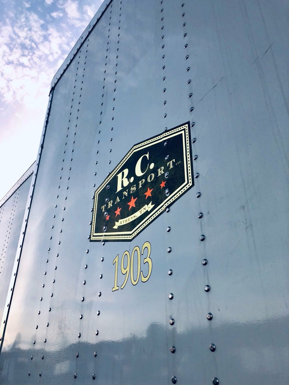 R.C. Transport dry van trailer detail